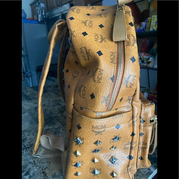 MCM Large Visetos Stark studded Backpack - Picture 3 of 12